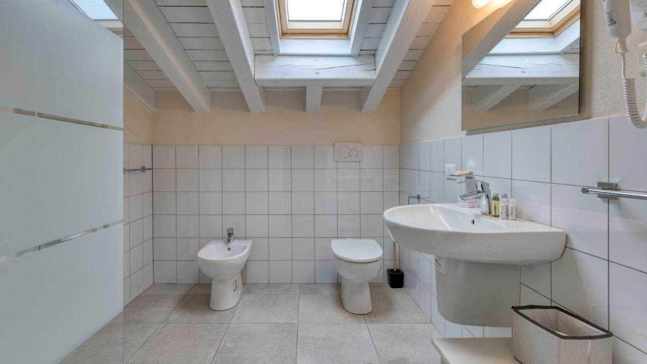Bed and Breakfast Cascina Volta Brescia Exterior foto