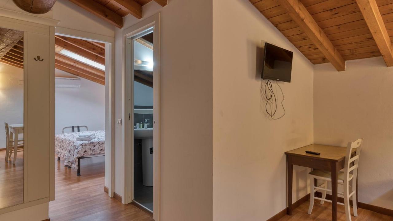 Bed and Breakfast Cascina Volta Brescia Exterior foto