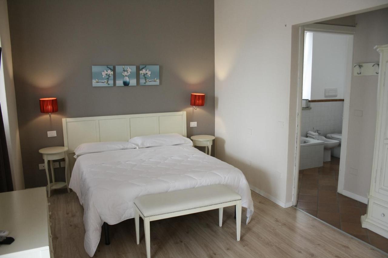 Bed and Breakfast Cascina Volta Brescia Exterior foto