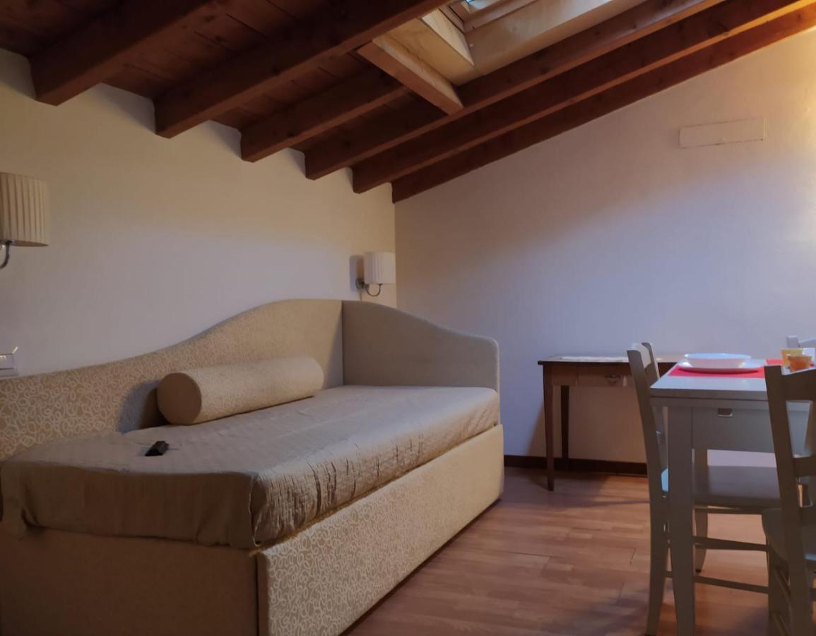 Bed and Breakfast Cascina Volta Brescia Exterior foto